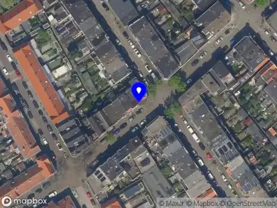 Ambulance met gepaste spoed naar de Van Beverenstraat in Schiedam