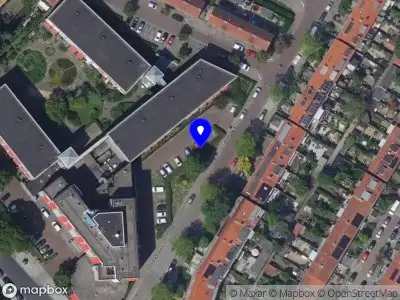 Ambulance met grote spoed naar de Ceramstraat in Dordrecht