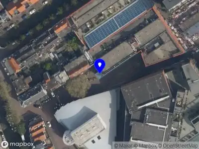 Ambulance met grote spoed naar de Vesteplein in Delft