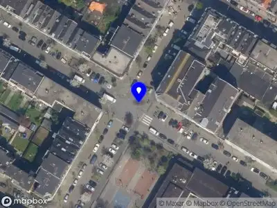 Ambulance met gepaste spoed naar de Erasmusstraat in Rotterdam