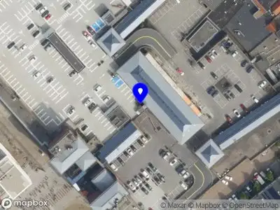 Brandweer met gepaste spoed naar de De Tuinen in Naaldwijk