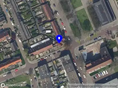 Ambulance met gepaste spoed naar de Blankenburgstraat in Rotterdam