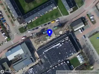 Brandweer met gepaste spoed naar de Stockholmplein in Strijen vanwege een liftopsluiting