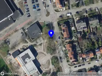 Brandweer met gepaste spoed naar de Marijkesingel in Barendrecht