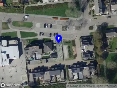 Ambulance met grote spoed naar de P A de Genestetlaan in Hellevoetsluis