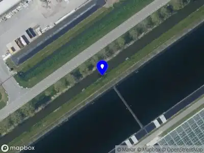 Ambulance met grote spoed naar de Tussenweg in Middenmeer