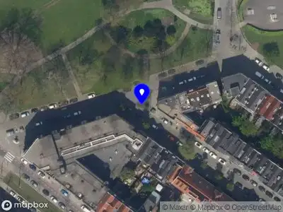 Ambulance met gepaste spoed naar de Boergoensestraat in Rotterdam