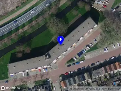 Ambulance met grote spoed naar de Johannes Poststraat in Zwijndrecht