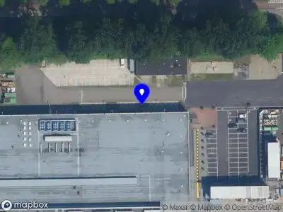 Ambulance met grote spoed naar de Henk Sneevlietweg in Amsterdam