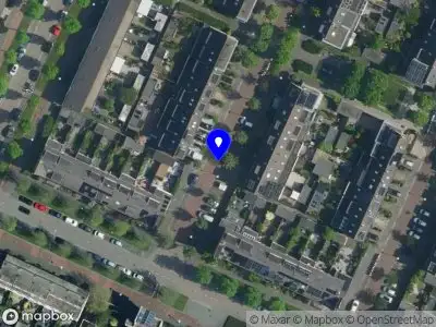 Ambulance met grote spoed naar de Marianne Philipslaan in Amstelveen