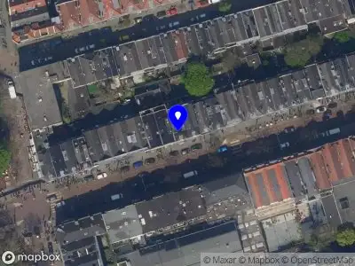 Ambulance met grote spoed naar de Nieuwe Binnenweg in Rotterdam