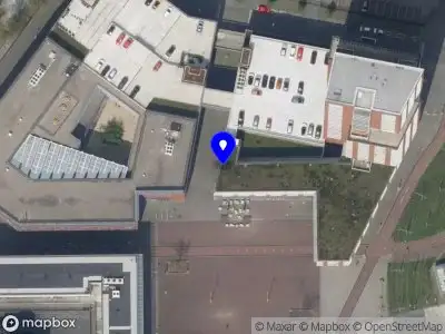 Ambulance met grote spoed naar de Keizerswaard in Rotterdam