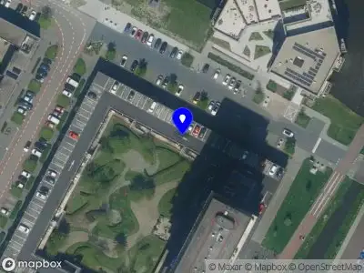 Ambulance met grote spoed naar de Genuahaven in Purmerend