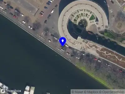 Politie naar de Spoorweghaven in Rotterdam vanwege dier(en) in nood