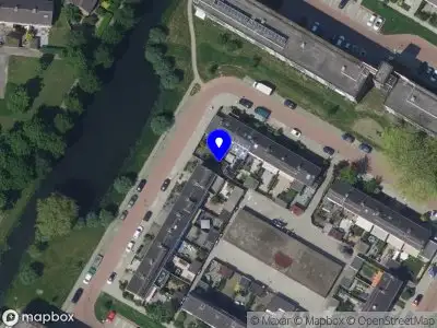 Ambulance met grote spoed naar de Anton Mauvestraat in Papendrecht