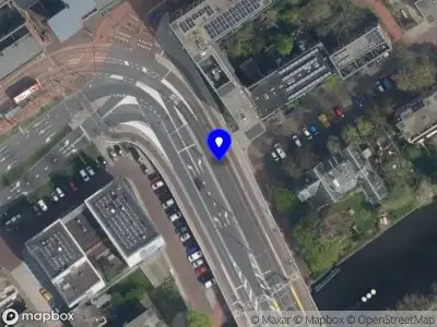 Politie naar de Sint Sebastiaansbrug in Delft