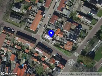 Ambulance met grote spoed naar de Bernhardstraat in Oude-Tonge