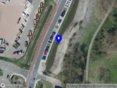 Ambulance met grote spoed naar de Borgtweg in Spijkenisse