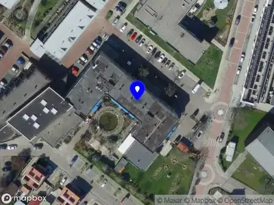 Ambulance met grote spoed naar de Driesprong in Zuidland