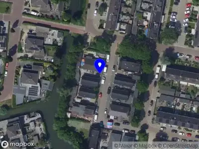 Ambulance met grote spoed naar de De Essen in Dordrecht