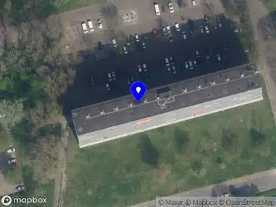 Ambulance met grote spoed naar de Hammarskjöldplaats in Rotterdam