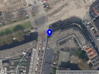 Ambulance met gepaste spoed naar de Putsestraat in Rotterdam