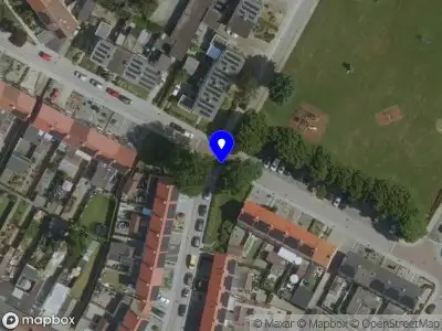 Brandweer met gepaste spoed naar de Burgemeester Binckhorststraat in Meerssen vanwege een liftopsluiting