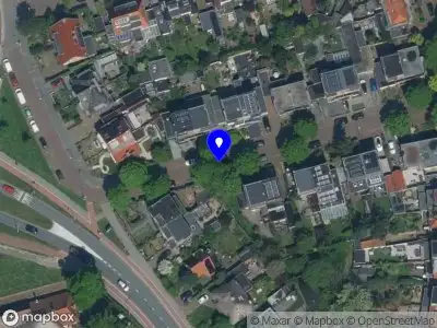 Ambulance met grote spoed naar de Nachtegaallaan in IJmuiden