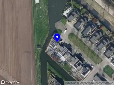 Ambulance met grote spoed naar de Dagpauwoog in 's-Gravendeel