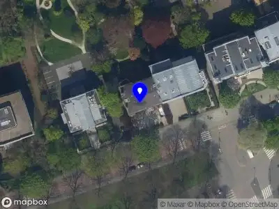 Ambulance met grote spoed naar de Parklaan in Rotterdam