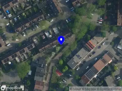 Politie met grote spoed naar de Polderland in Diemen