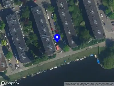 Brandweer met grote spoed naar de Elckerlijcstraat in Amsterdam vanwege middelgrote brand