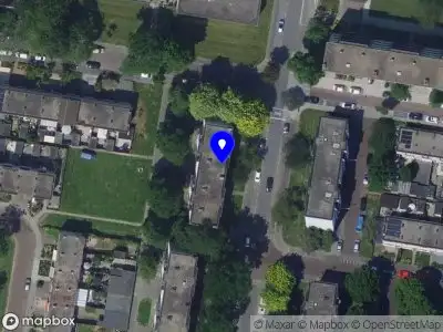 Ambulance met gepaste spoed naar de Groen van Prinstererweg in Dordrecht