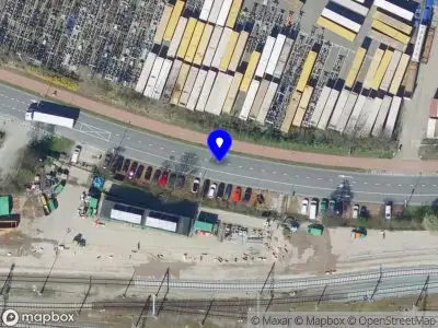 Ambulance met gepaste spoed naar de Albert Plesmanweg in Rotterdam