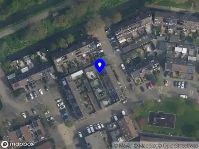 Ambulance met grote spoed naar de Laagveen in Wateringen