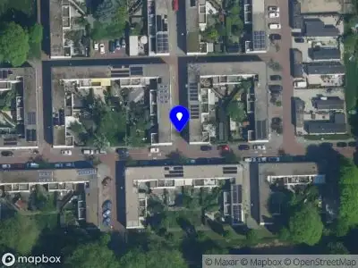 Ambulance met gepaste spoed naar de Willy Pétillonstraat in Amsterdam