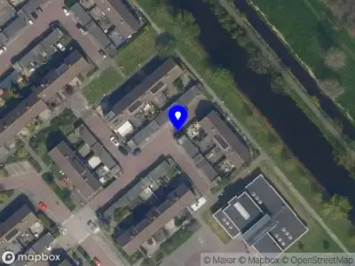 Ambulance met grote spoed naar de Tanimbarstraat in Capelle aan den IJssel
