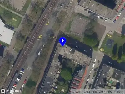 Ambulance met gepaste spoed naar de Mijnsherenplein in Rotterdam