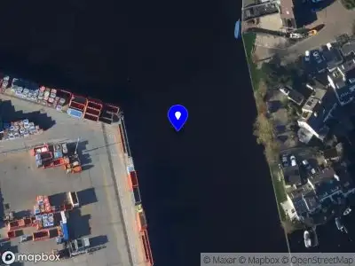 Brandweer met gepaste spoed naar de Keizersgracht in Den Helder vanwege afhijsen patient