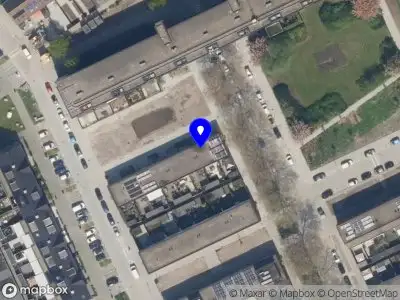 Ambulance met grote spoed naar de Lexmondpad in Rotterdam