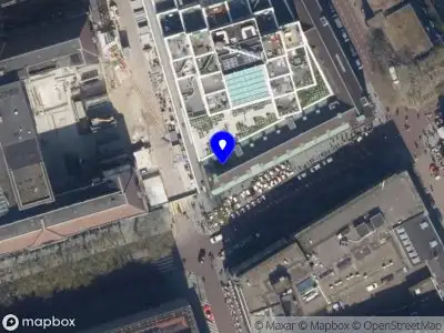 Ambulance met grote spoed naar de Meent in Rotterdam