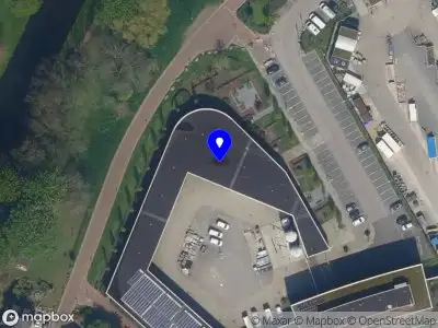 Ambulance met gepaste spoed naar de Groenedijk in Capelle aan den IJssel