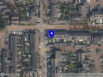 Ambulance met grote spoed naar de Fluitekruid in Nieuwerkerk aan den IJssel