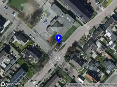 Ambulance met grote spoed naar de Brielsestraat in Stellendam