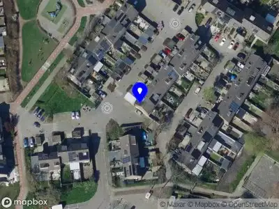 Ambulance met grote spoed naar de Baarsveen in Spijkenisse