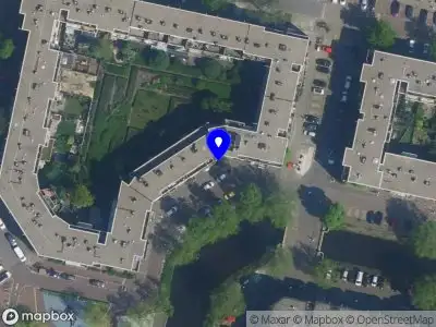 Ambulance met grote spoed naar de Le Mairekade in Amsterdam