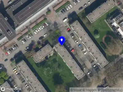 Ambulance met gepaste spoed naar de De Meesterstraat in Schiedam
