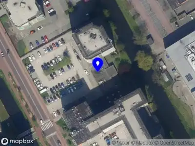 Ambulance met gepaste spoed naar de IJsduiker in Capelle aan den IJssel