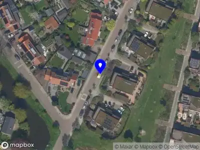 Ambulance met grote spoed naar de Jan Pieterszoon Coenlaan in Vlaardingen