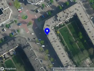 Brandweer met grote spoed naar de Berthold Brechtstraat in Amsterdam
